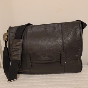 Cole Haan Wayland Black Pebbled Leather Laptop Messenger Bag Satchel Corporate